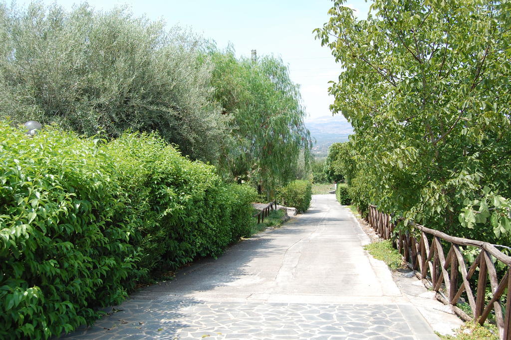 La Fattoria Dei Nonni Guest House Paterno  Exterior photo